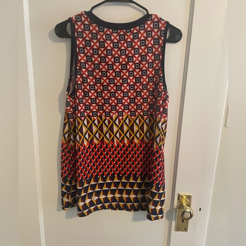 APT. 9 Tanktop - Picture 3 of 5